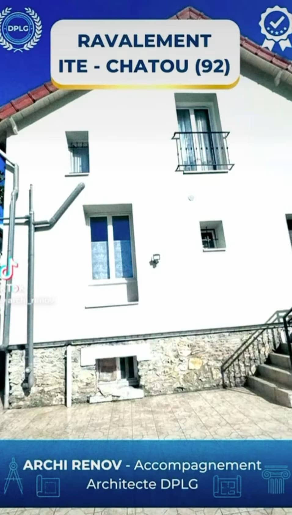 Pavillon à Chatou avec façade blanche après ravalement et isolation thermique par l'extérieur, soubassement en pierre